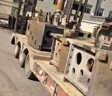 反井鉆機設備運往云南煤礦準備通風孔施工