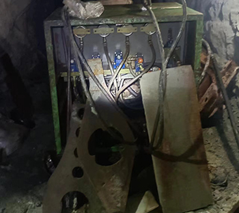 貴州反井師傅如何操作反井鉆的？